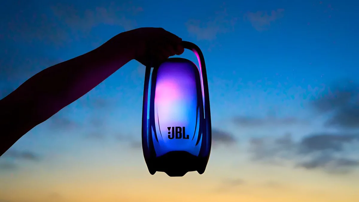 اسپیکر بلوتوثی JBL Pulse 6 با صدای ۴۰ وات، نورپردازی ۳۶۰ درجه و استاندارد IP68 معرفی شد