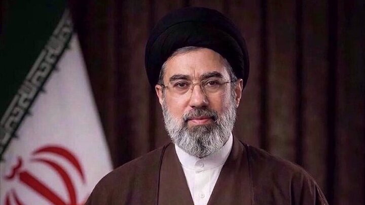 آیت‌الله خامنه‌ای: تقویت نیروهای حافظ امنیّت، مأموریت کلیدی فراجاست
