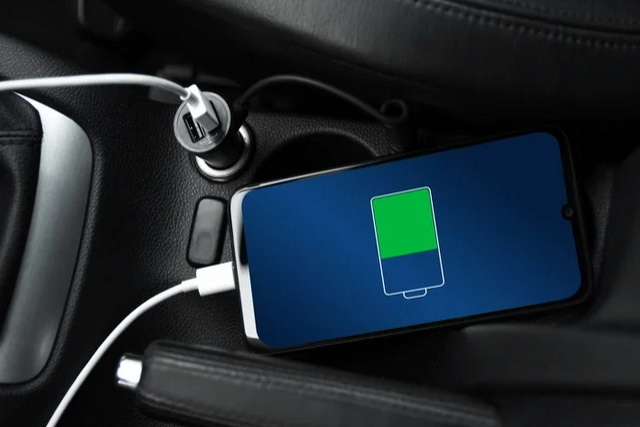چرا پورت USB خودرو کند شارژ می کند؟