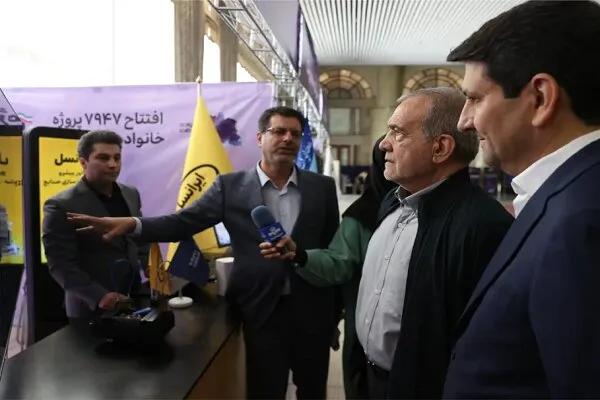 بازدید رئیس‌جمهور از جدیدترین دستاوردها و راهکارهای ارتباطی ایرانسل