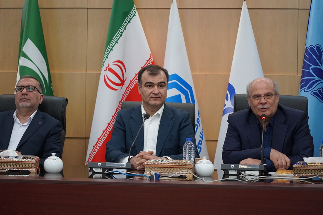 امضای تفاهم‌نامه همکاری بین سازمان نظام صنفی رایانه‌ای و بیمه مرکزی با موضوع امنیت سایبری
