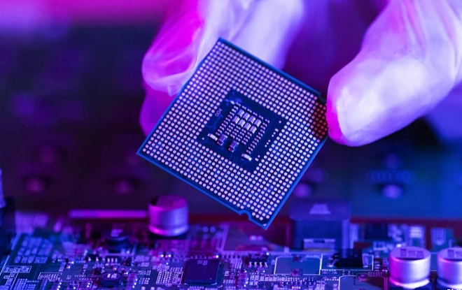 GHz روی CPU به چه معناست؟