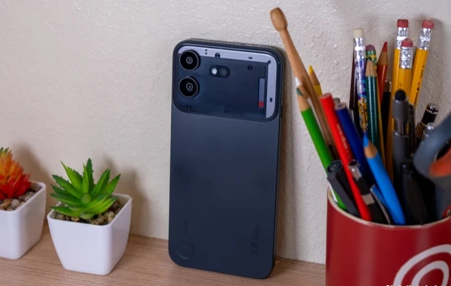 بررسی گوشی Nothing Phone (4b)
