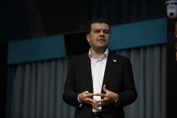 معاون علمی رئیس‌جمهور در سمینار تحول مفاهیم شهری در اصفهان:شهر هوشمند با تعداد سامانه‌ها ساخته نمی‌شود