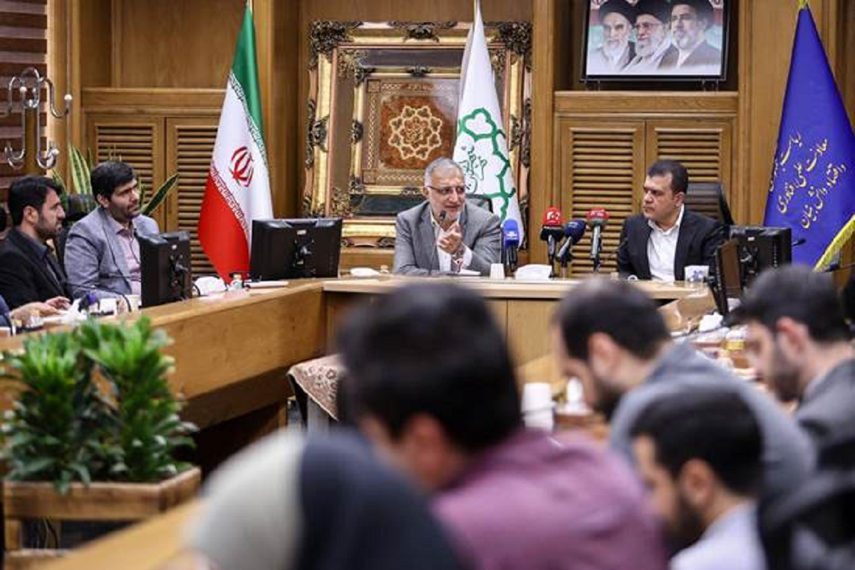 زاکانی: تهران با تکیه بر فناوری و هوش مصنوعی به شهر هوشمند تبدیل می‌شود