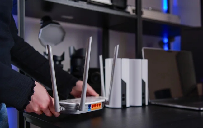پایان مشکلات Wi-Fi مش با بک هال سیمی