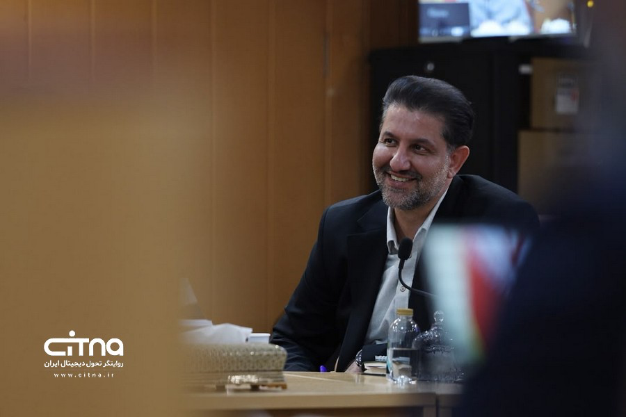 رفع یک «خودتحریمی» عجیب در دولت؛ دستگاه‌های دولتی دوباره به پیام‌رسان‌های بین‌المللی برمی‌گردند