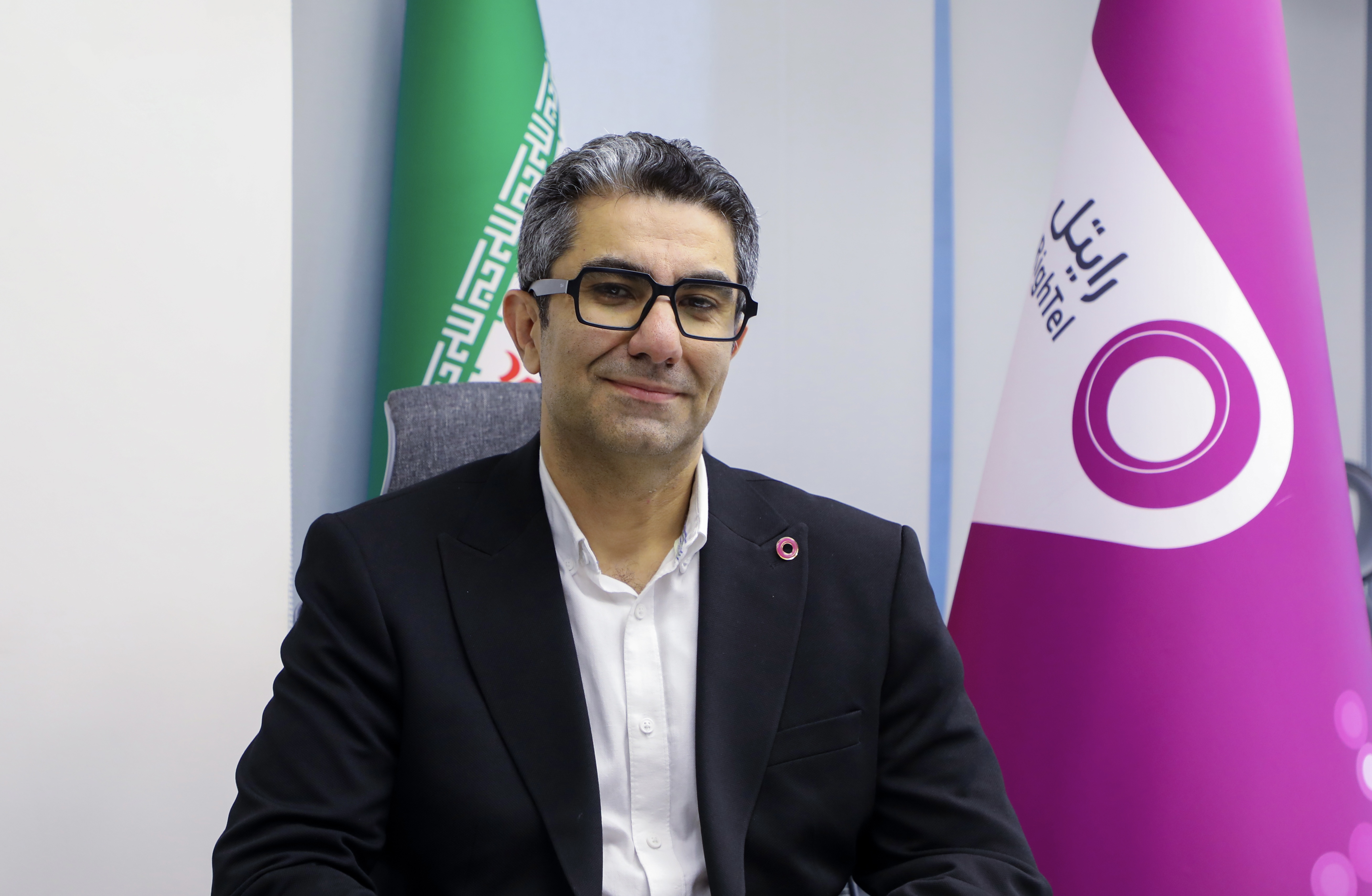 مدیرعامل رایتل: اپراتور رایتل سودده و در مسیر توسعه است؛ واگذاری سهام، فرصتی برای ورود شریک راهبردی و سرمایه هوشمند است