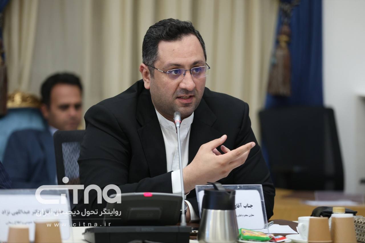 معاون فناوری وزیر ارتباطات: فیلترینگ نباید تنها ابزار مدیریت فضای مجازی باشد/ با فناوری اینترنت ماهواره‌ای مخالف نیستیم